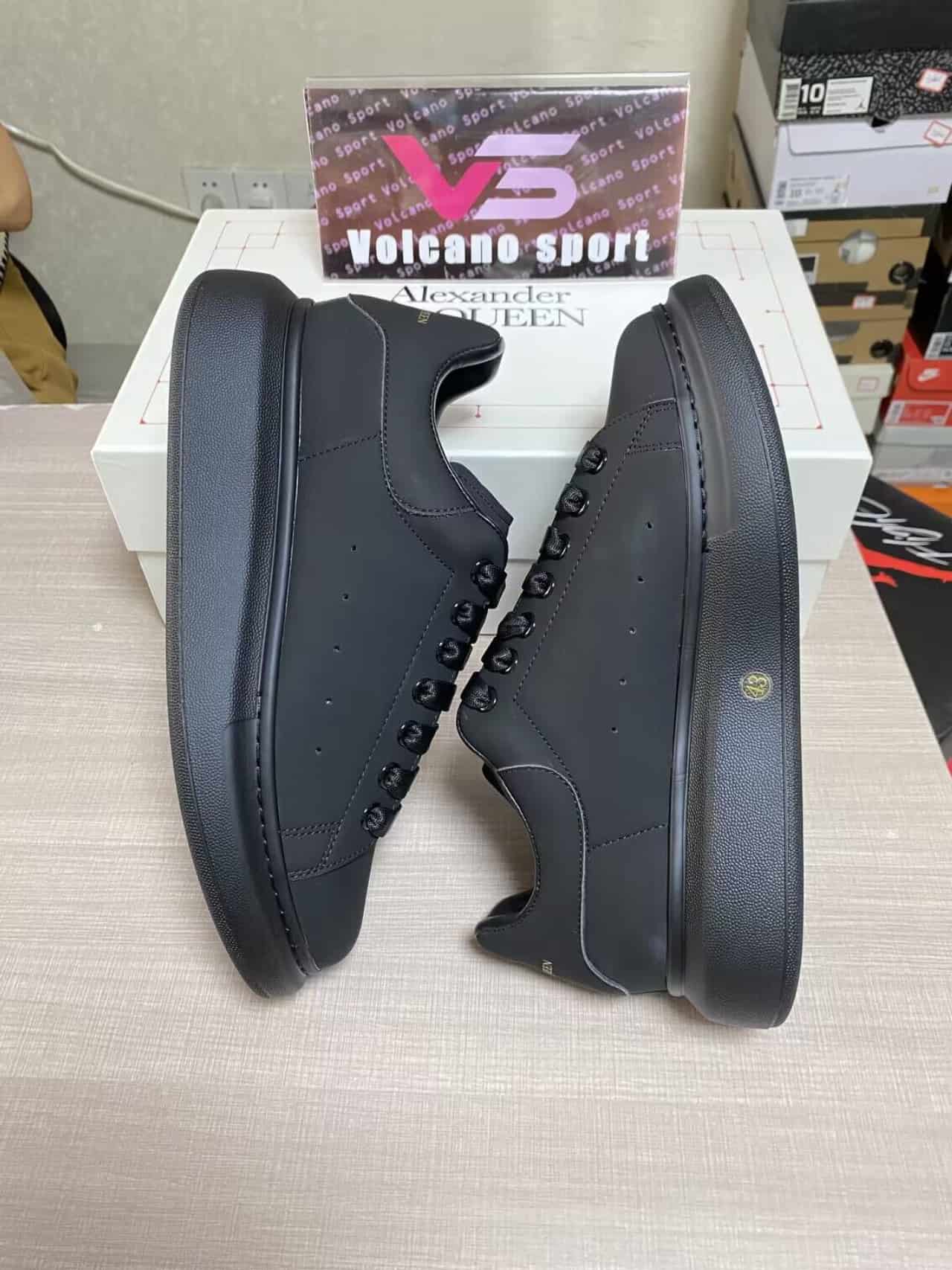 Alexander McQueen Oversized Black