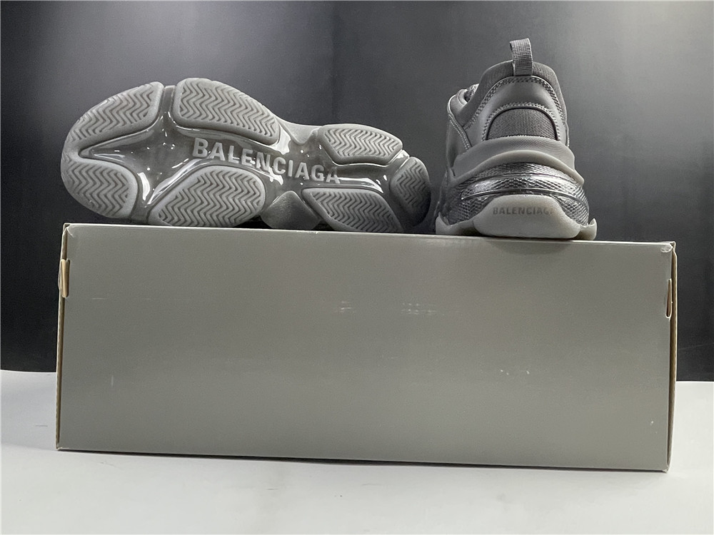 Balenciaga Triple S Clear Sole Dark Grey 541624-W2GA1-1801