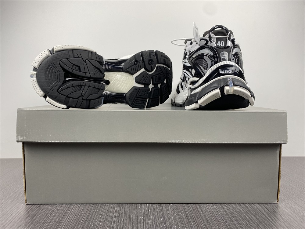 Balenciaga Runner 7.0 Black White