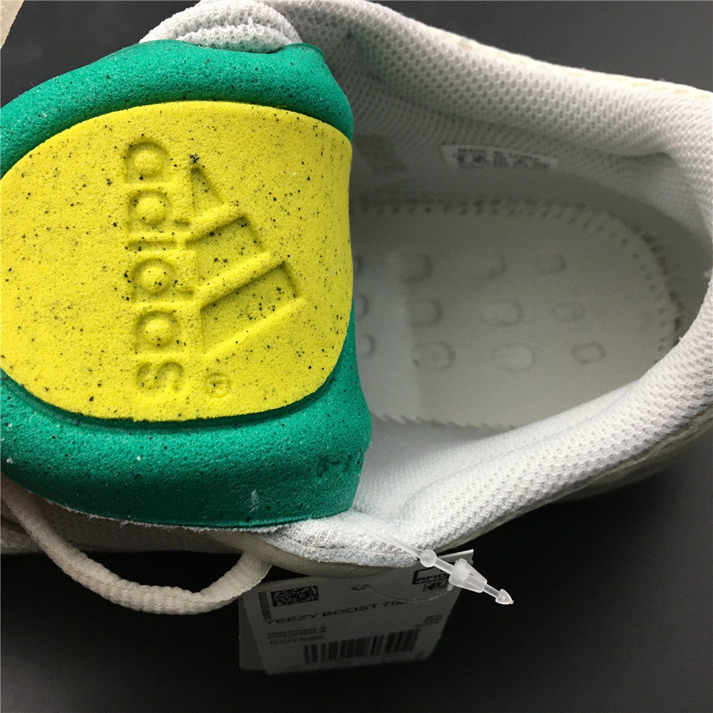 adidas Yeezy Boost 700Analog