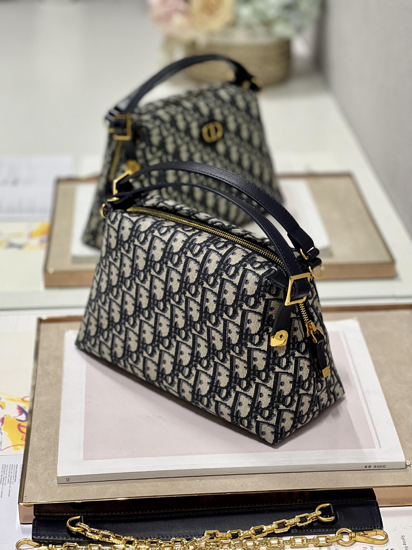 Dior 5556 (2) 25×16cm