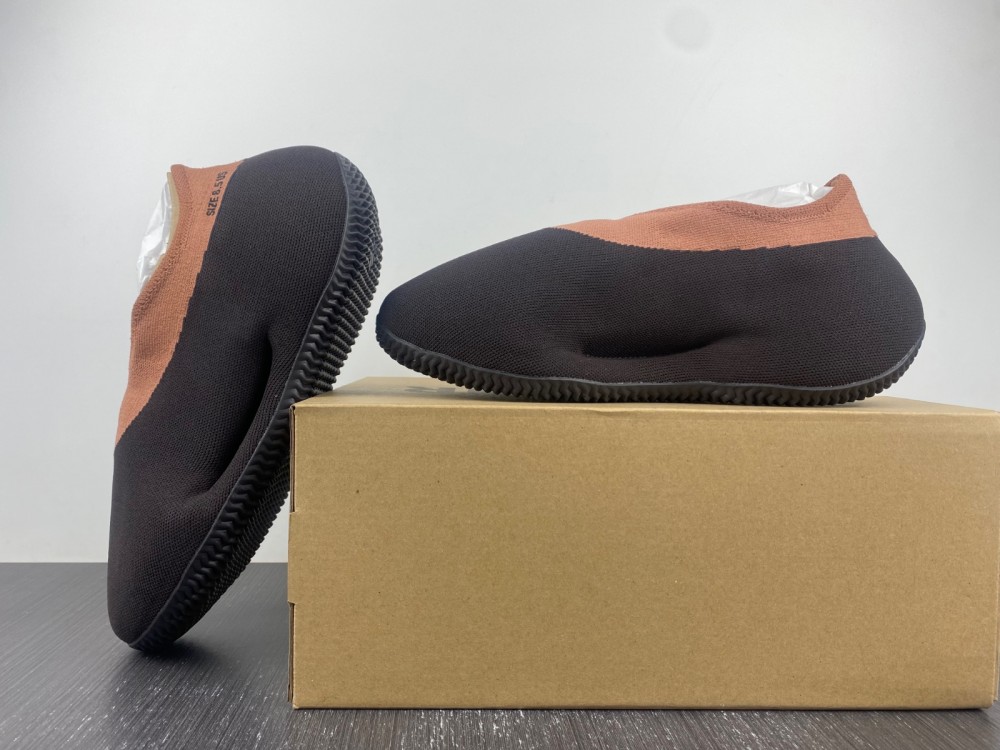 Yeezy Knit RNR Stone Carbon