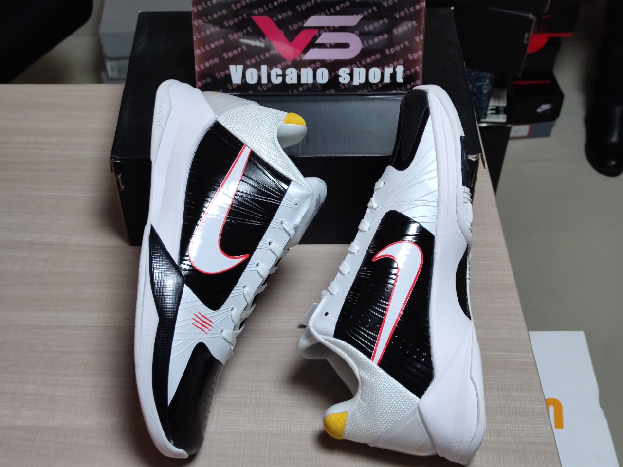 Kobe 5 Protro Bruce Lee Alternate CD4991 101