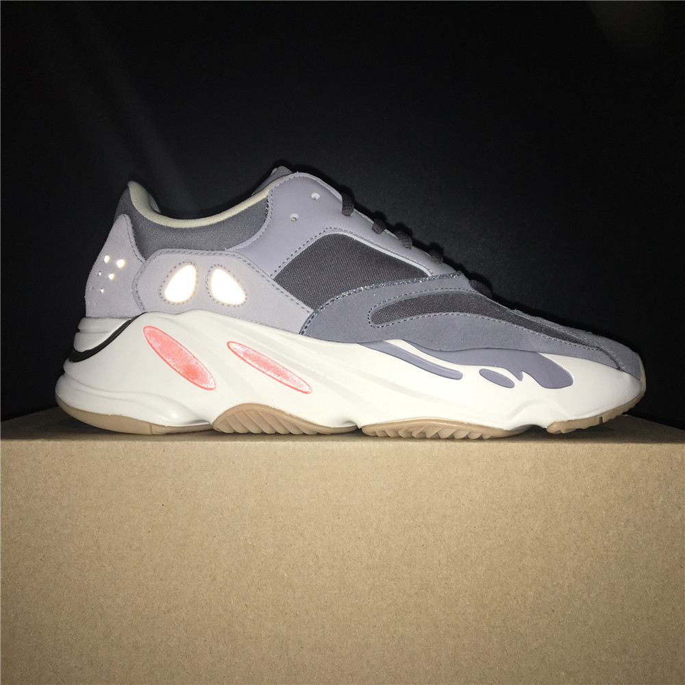 adidas Yeezy Boost 700Magnet