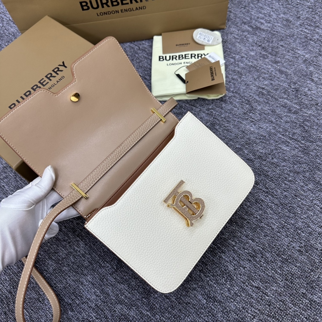 Burberry 3311 21 x 6 x 16cm