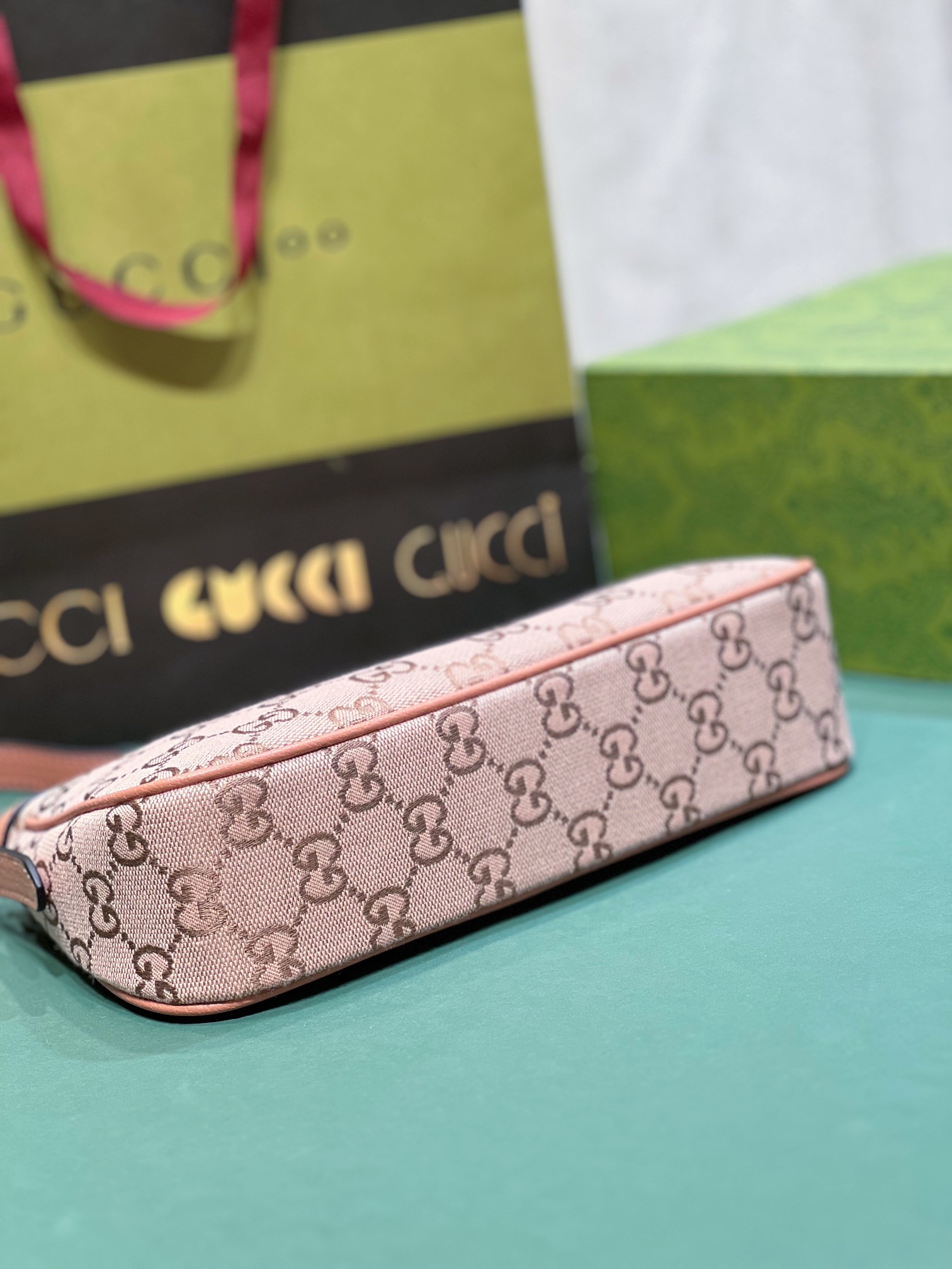 Gucc 735145 25*15*6.5cm