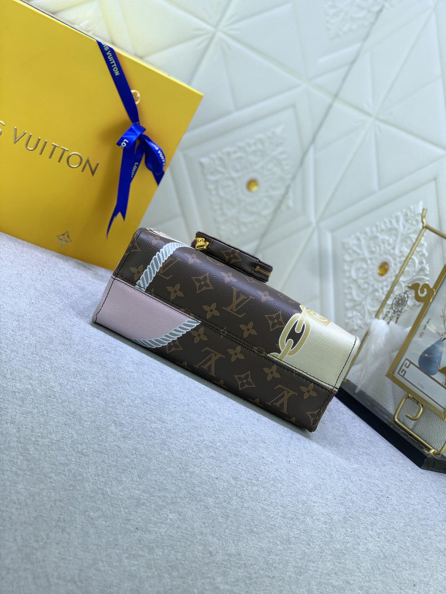 Louis Vuitton Onthego M45659 (2) 25x19x11.5cm