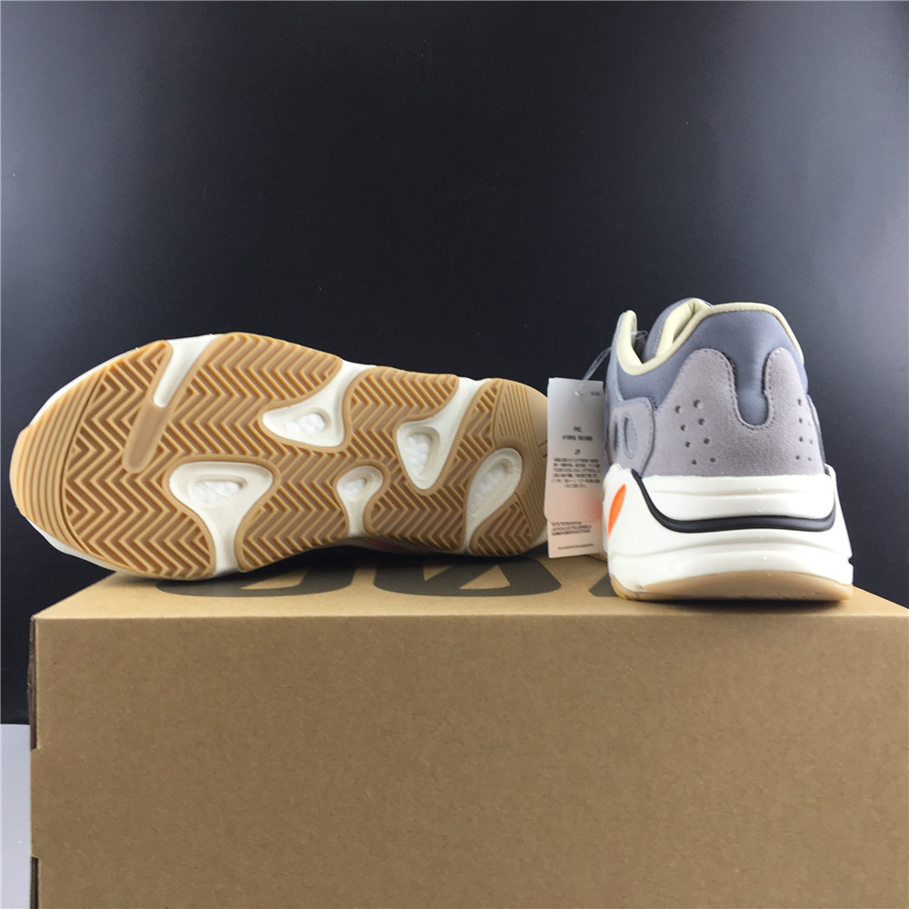 adidas Yeezy Boost 700Magnet