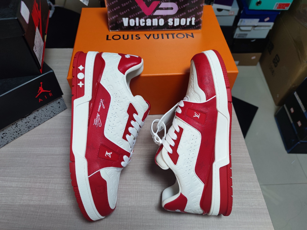 LV Trainer #54 Signature Red White