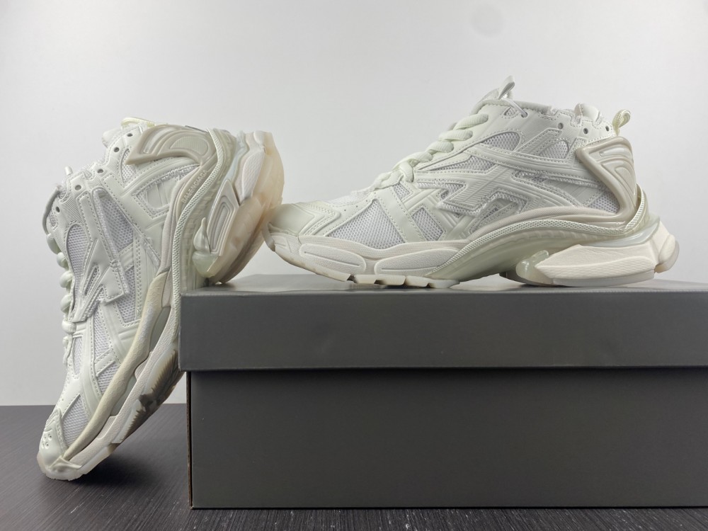 Balenciaga RunnerWhite Glow In The Dark