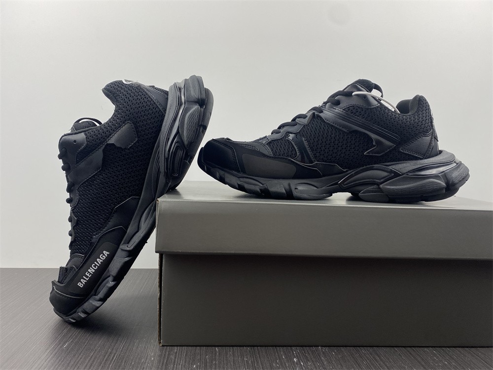 BALENCIAGA Track.3 Sneakers - Black