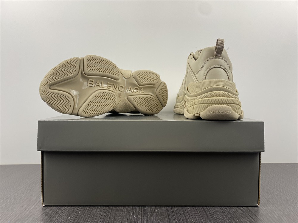 Balenciaga Allover Logo Triple S Creamy Chunky Sneakers/Shoes 524039W2FA19710