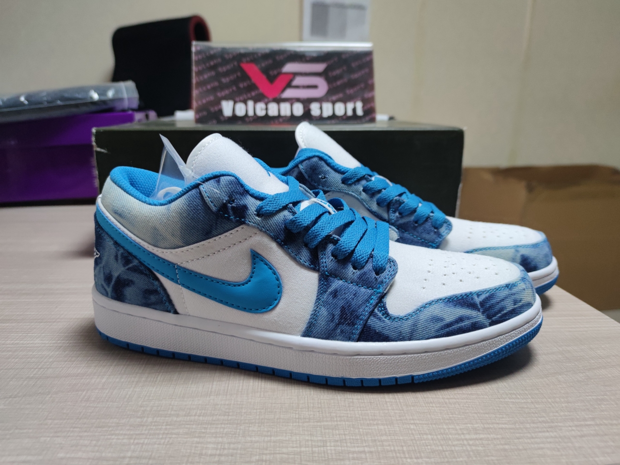 Jordan 1 Low Washed Denim DM8947 100