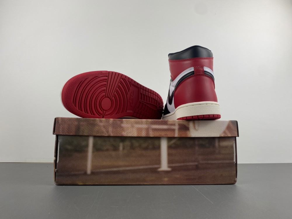 Air Jordan 1 High OG “Black Toe Reimagined”DZ5485-106
