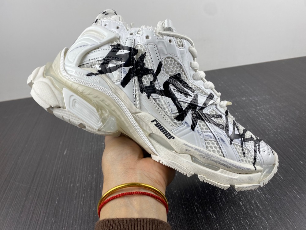Balenciaga Runner Graffiti