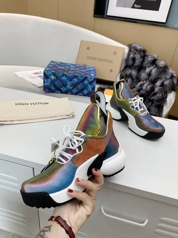 Louis Vuitton Archlight