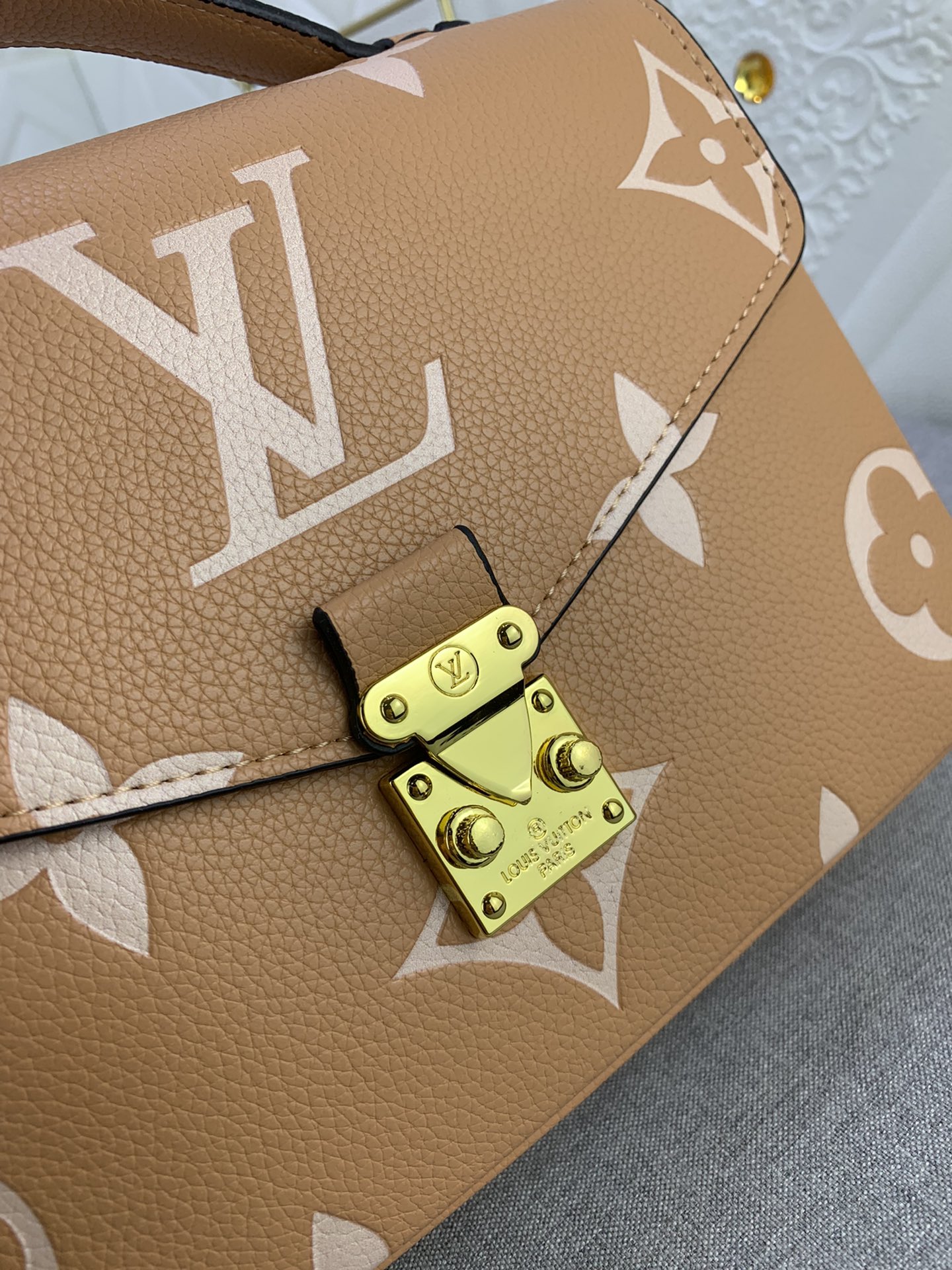 Louis Vuitton Pochette Metis M46302 (2) 25 x 19 x 7cm