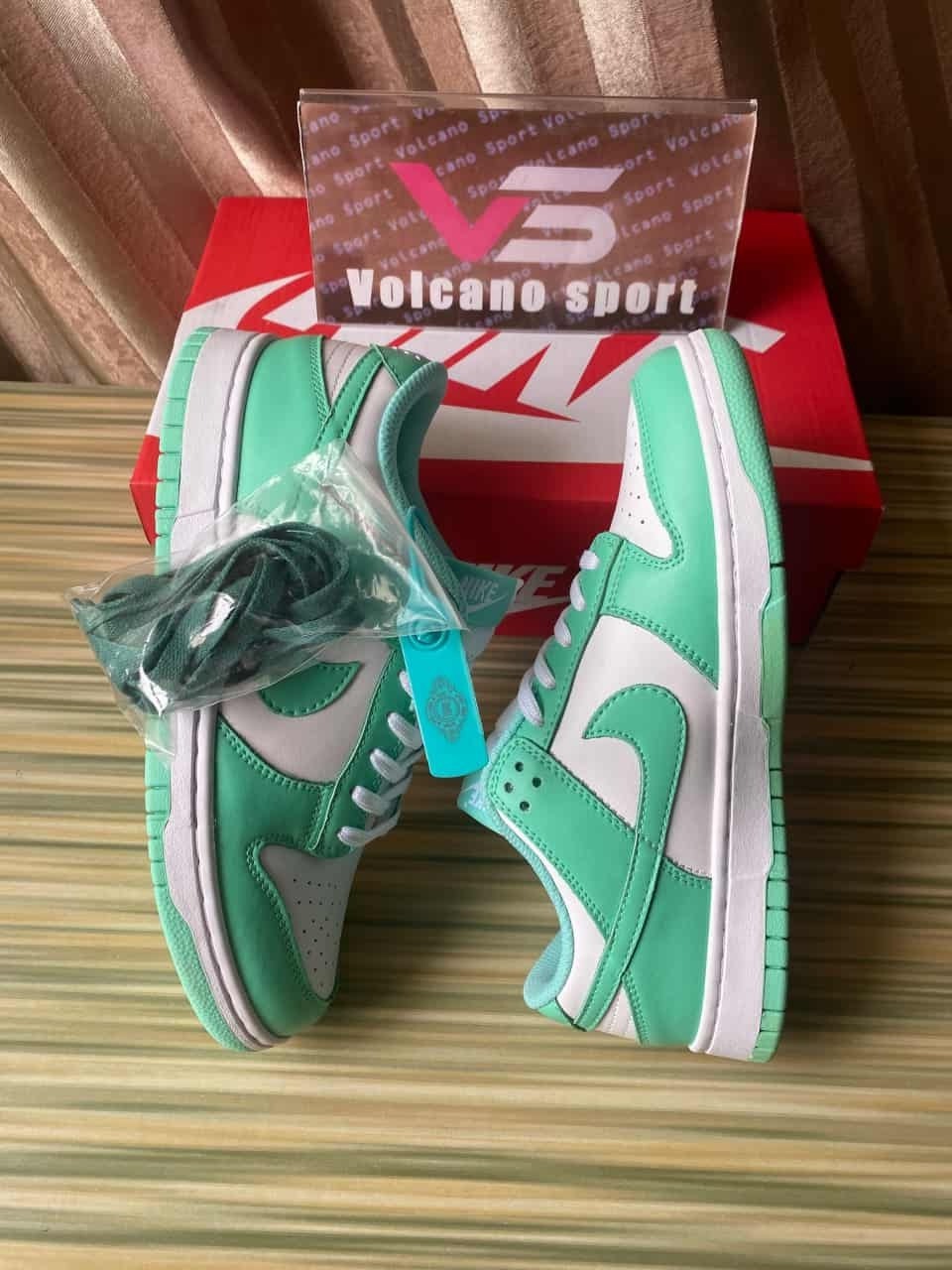 Nike Dunk Low Green Glow DD1503-105