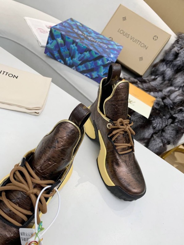 Louis Vuitton Archlight