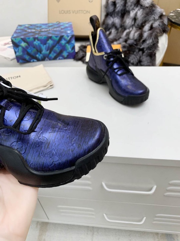 Louis Vuitton Archlight