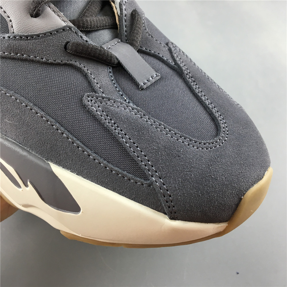 adidas Yeezy Boost 700Magnet