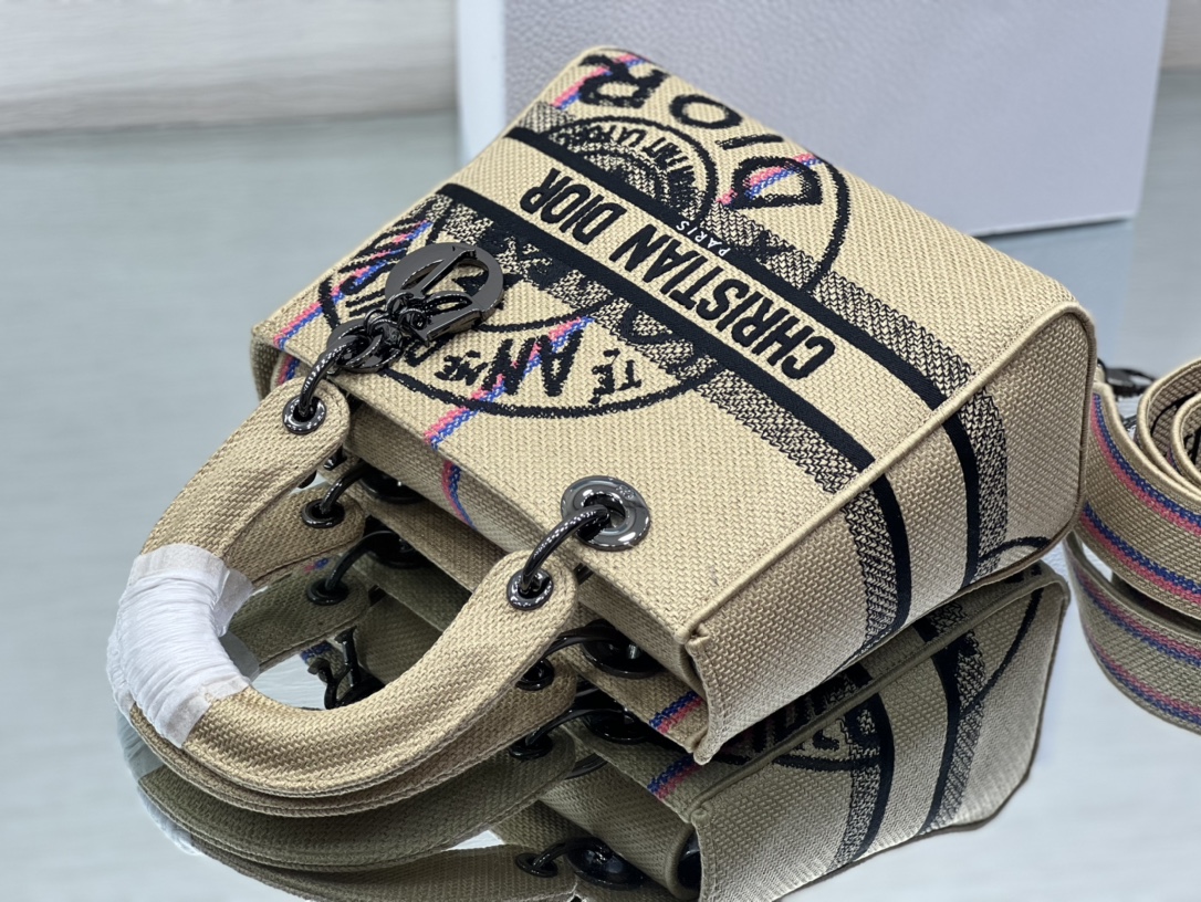 Dior LADY 9027-2  24x20x11cm