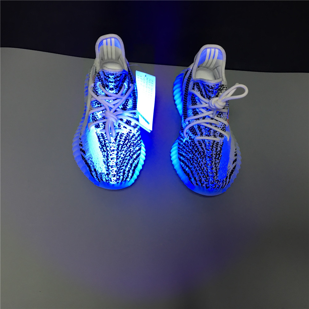 Yeezy Boost 350 V2 Zebra