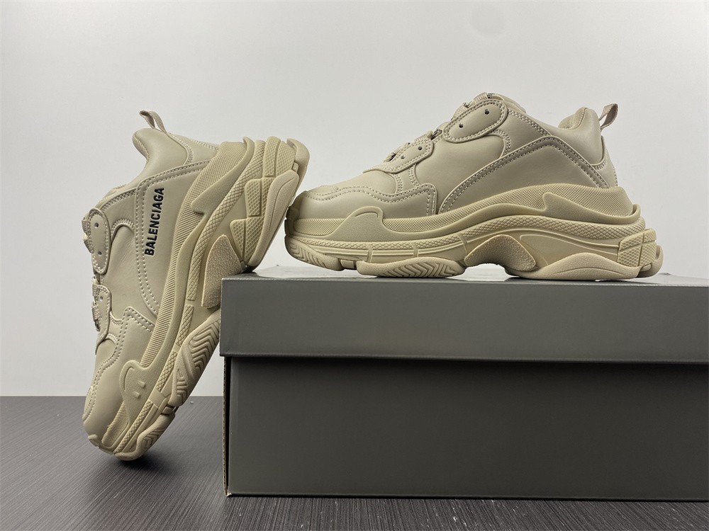 Balenciaga Allover Logo Triple S Creamy Chunky Sneakers/Shoes 524039W2FA19710