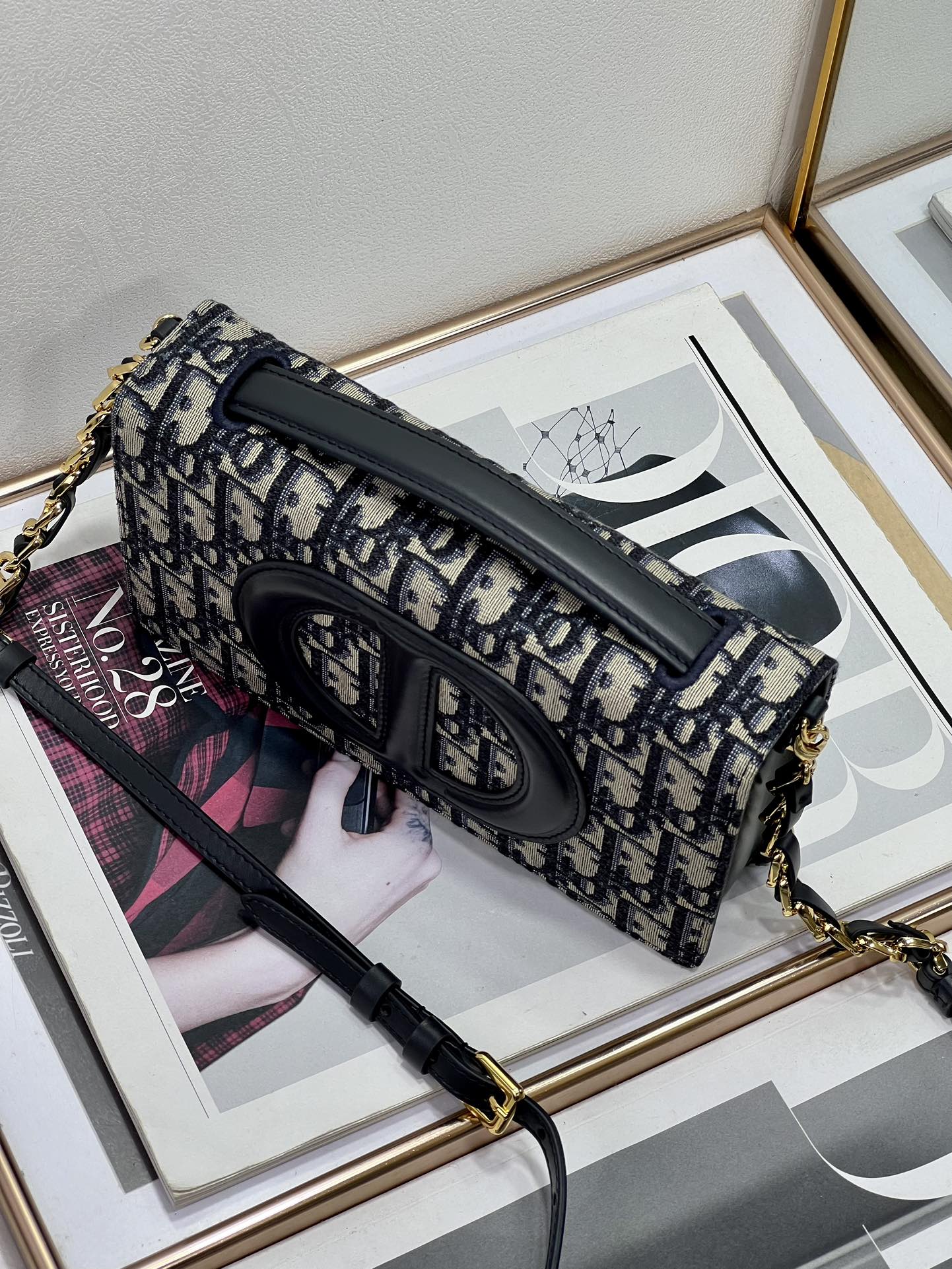 Dior CD Signature 2046 21x11x5cm