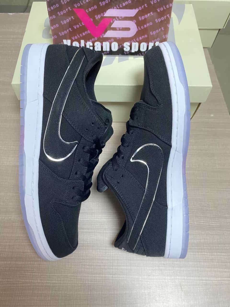 Eminem x Carhartt x Nike Dunk SB FN4193-013