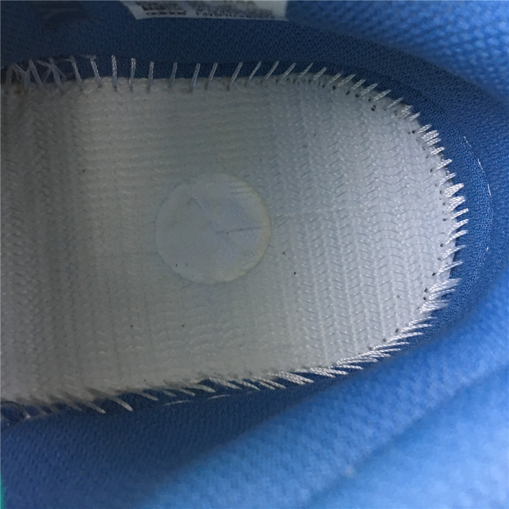 adidas Yeezy Boost 700Carbon Blue