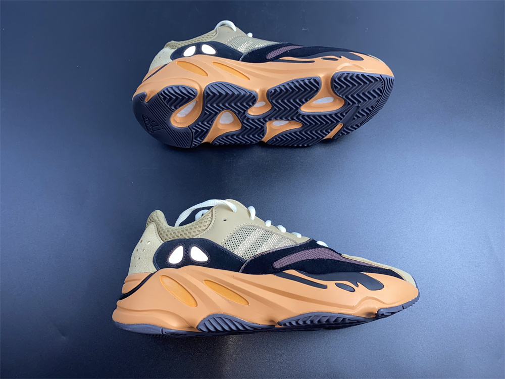 adidas Yeezy Boost 700Enflame Amber