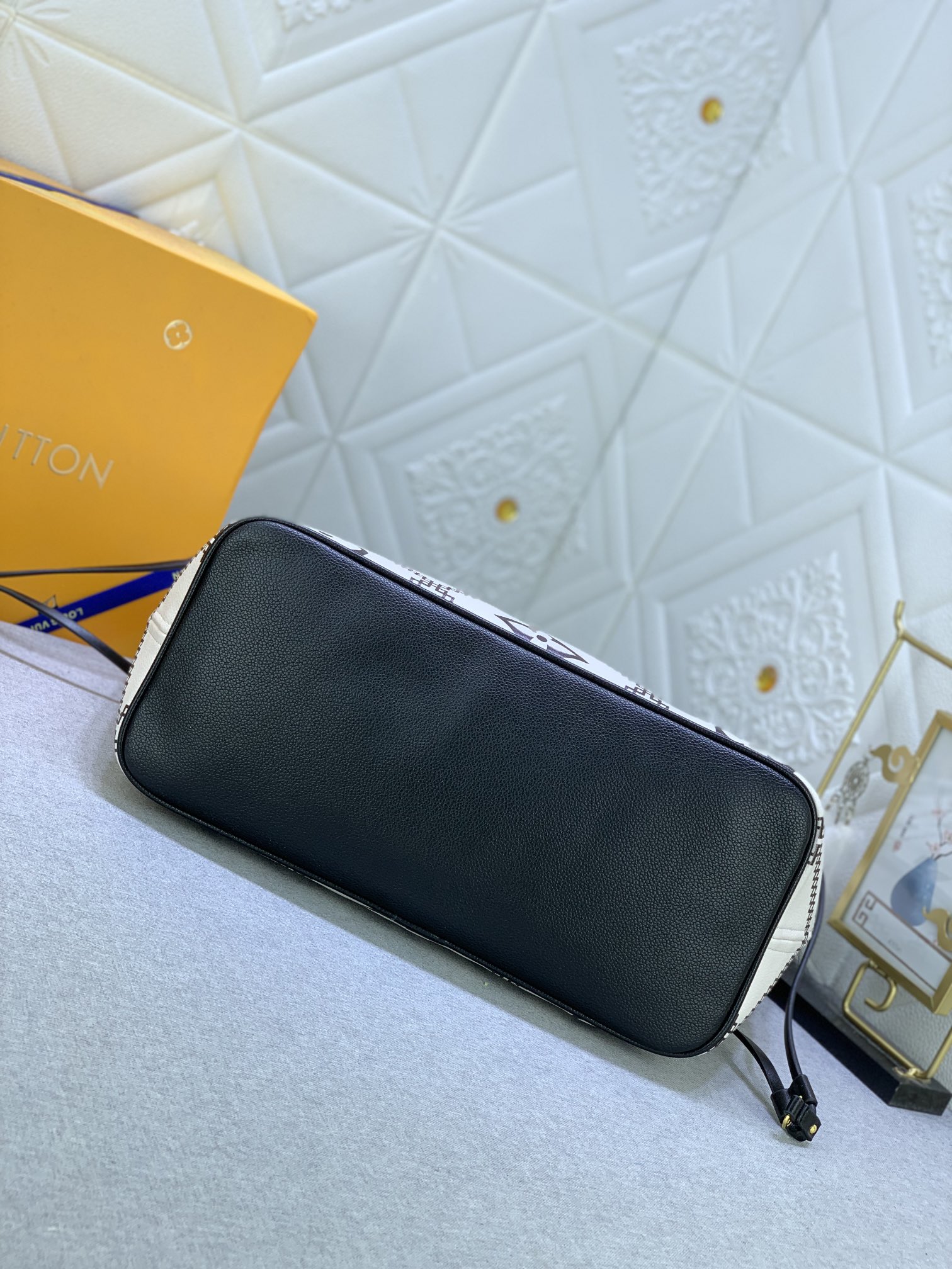 Louis Vuitton Neverfull M46040 (3) 31 x 28 x 14cm