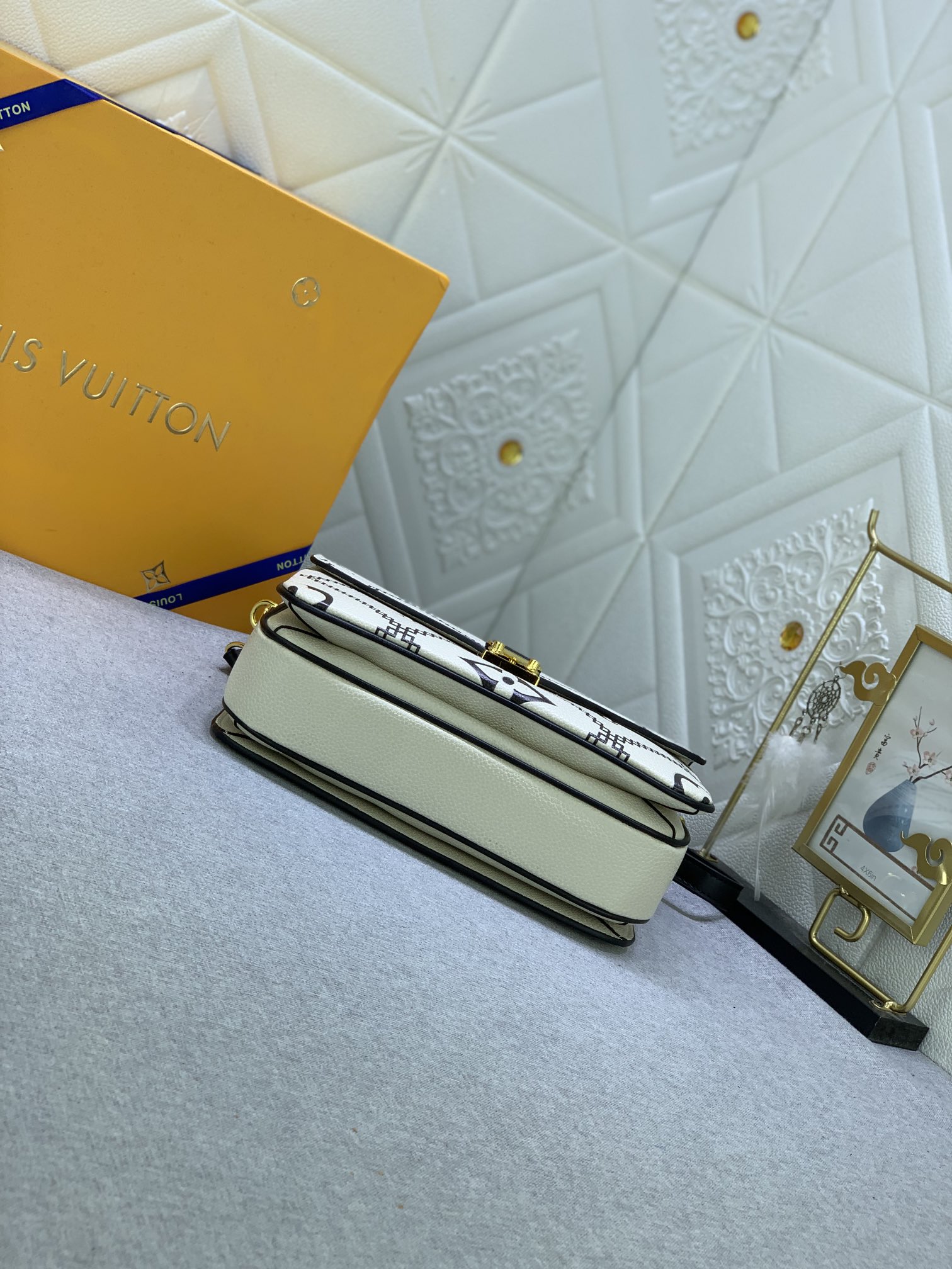 Louis Vuitton Pochette Metis M46028 (3) 25x19x7cm