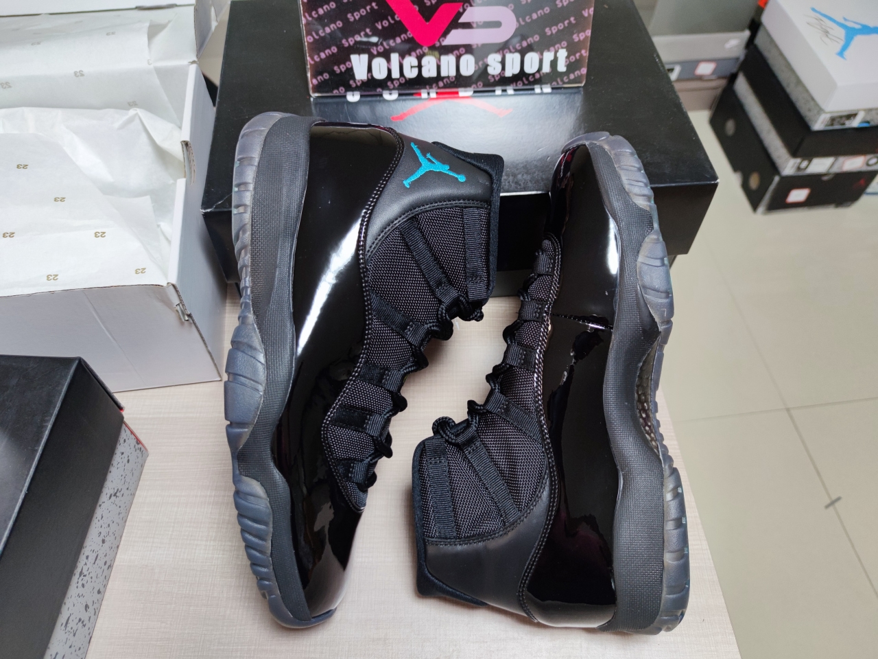 Jordan AJ11 High