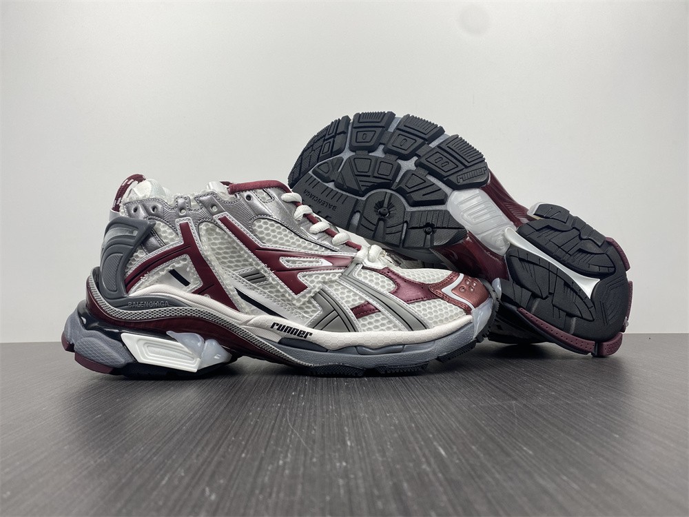 Balenciaga RunnerBurgundy (Women's)