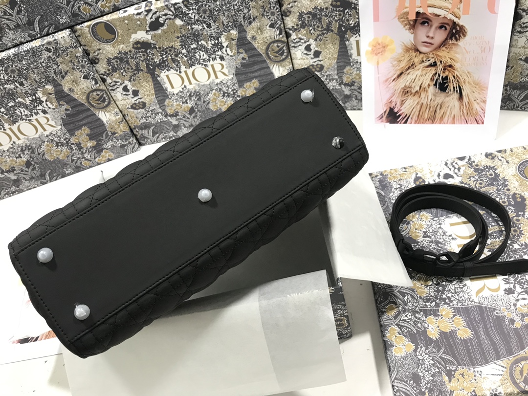 Dior Lady M0566(4) 32 x 25 x 11cm