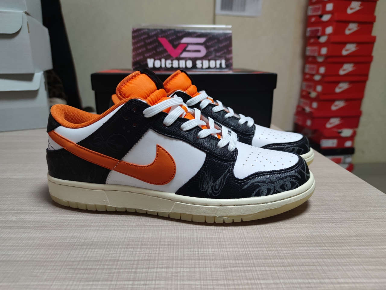 Dunk Low PRM Halloween DD0357 100