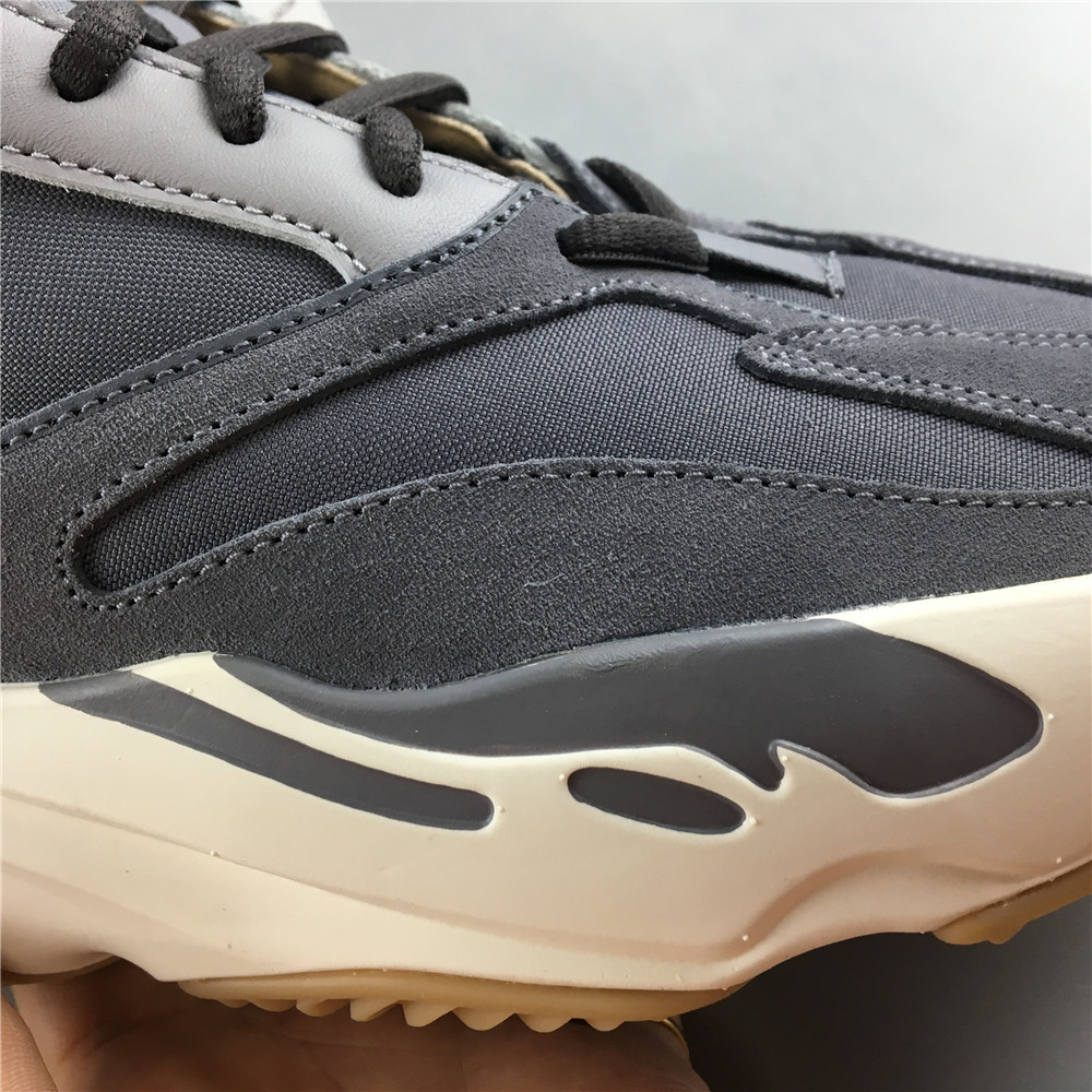 adidas Yeezy Boost 700Magnet