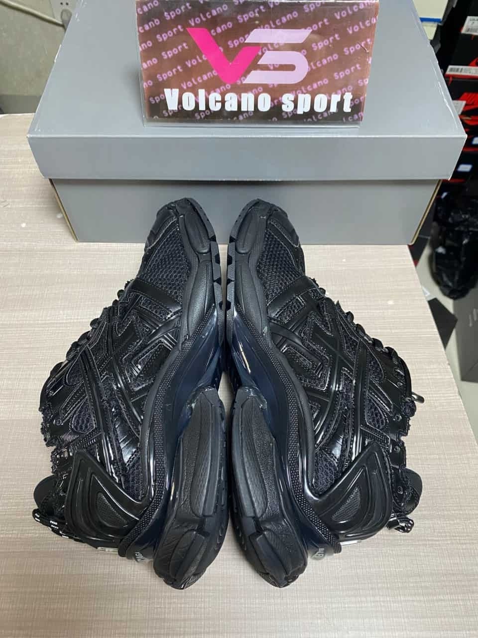 Bale*ciaga Runner Black