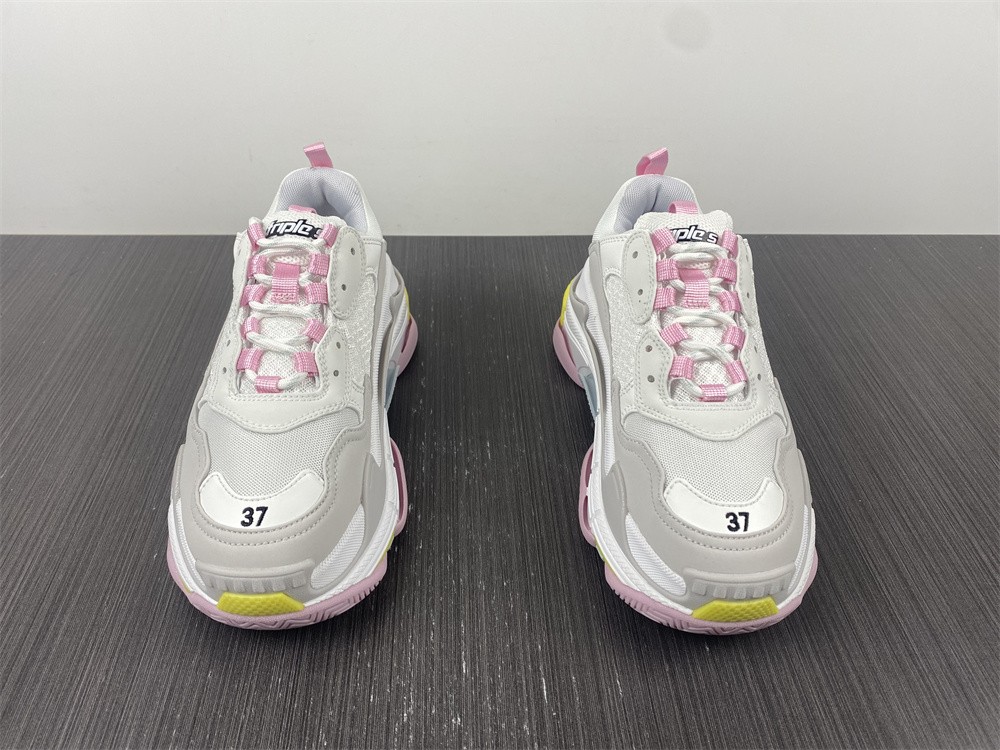 BALENCIAGA Triple S 2021 SS Women's triple s sneaker in pink