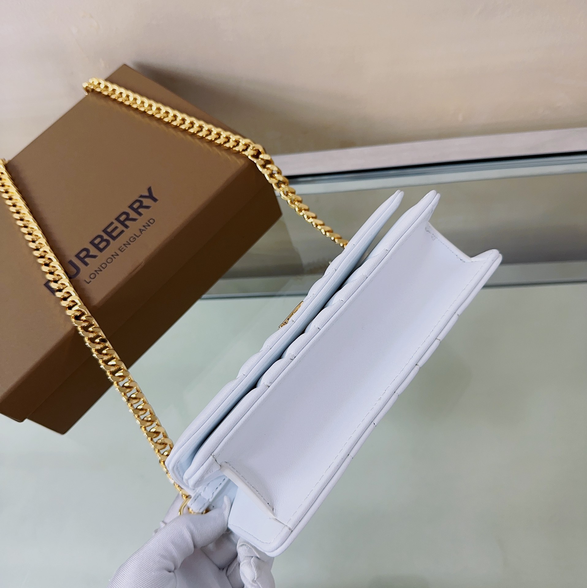 Burberry 144150 (3) 20 × 5 x 12cm