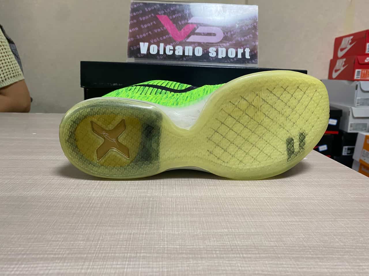 Kobe 10 Elite 'Grinch' iD 802817-901