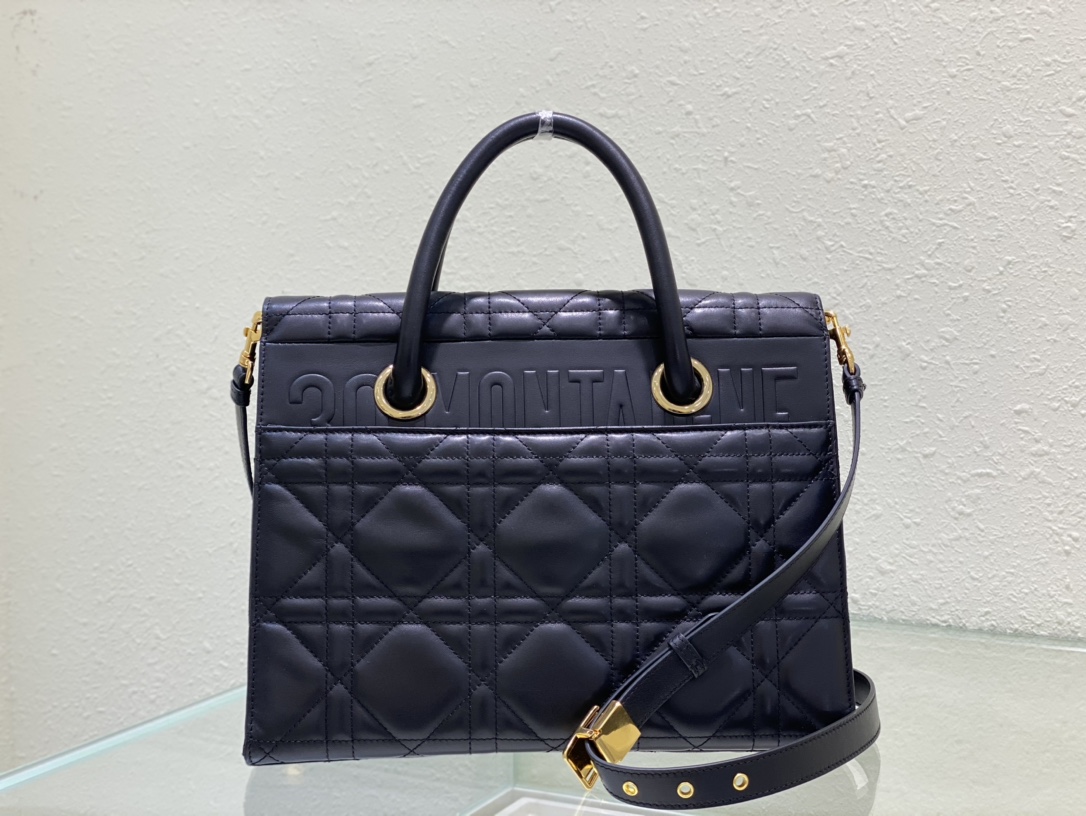 Dior 30 Montaigne 2 (33) 30cm