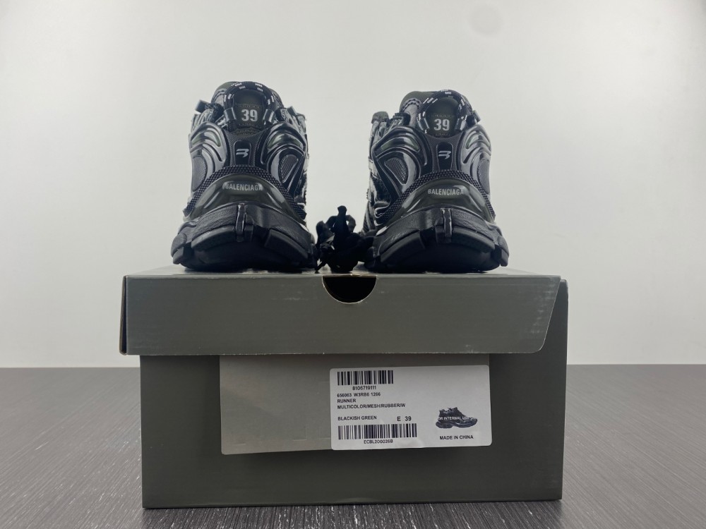 Balenciaga Runner Sneaker 'Black'