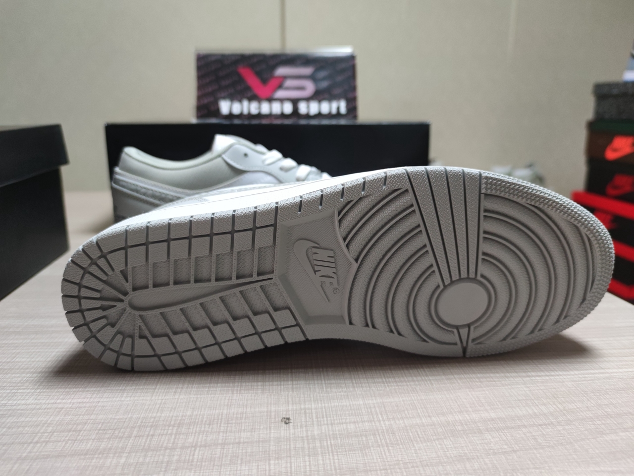 Jordan 1 Low PRM