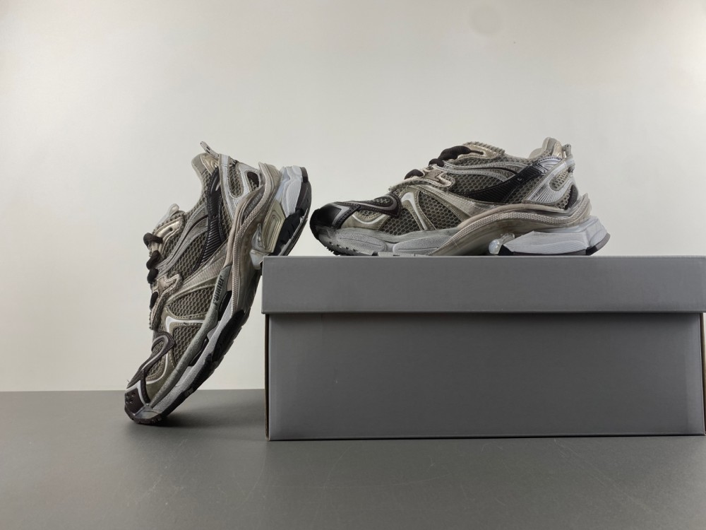 Balenciaga 779066-W3RBXP-2000