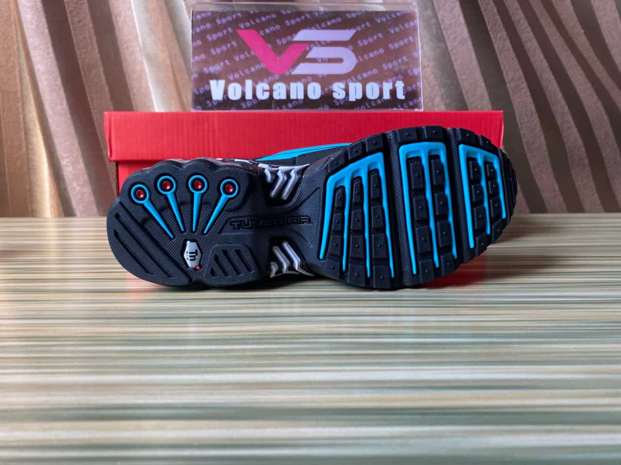 Nike Air Max Plus 3 Aqua Gradient FQ2417-001