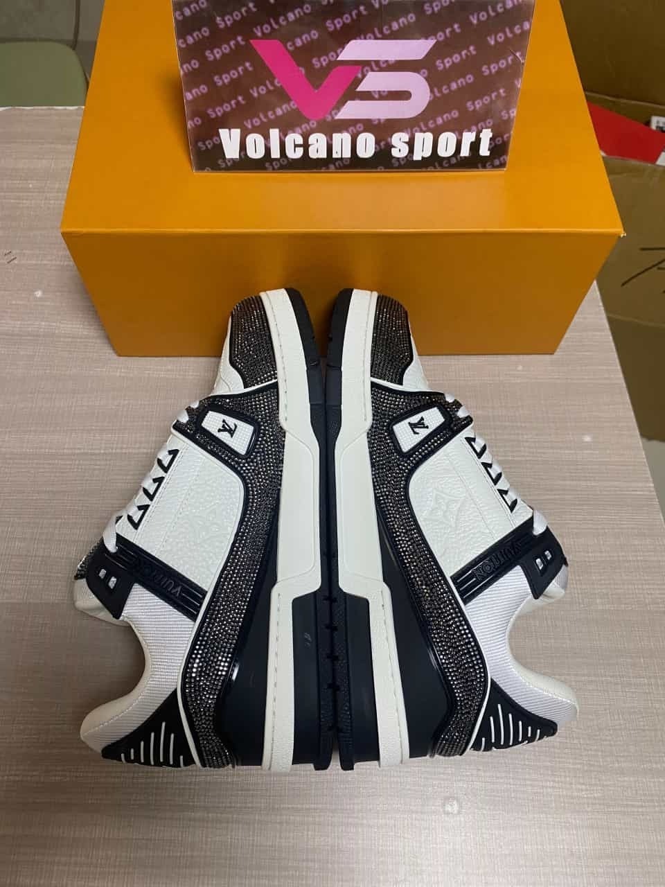 LV Trainer Sneaker 1ABM04