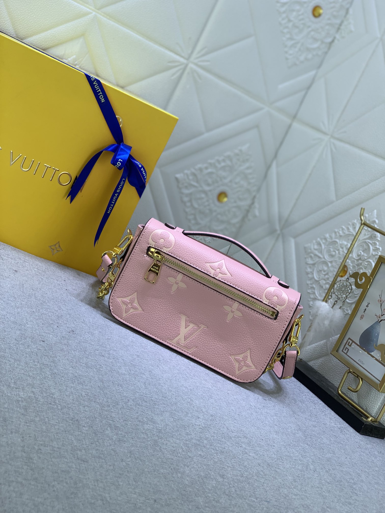 Louis Vuitton Pochette Métis East West M46279 (4) 21.5 x 13.5 x 6.0cm